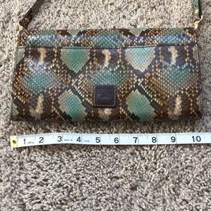 Dooney & Bourke Bags - Dooney & Bourke Clutch Dooney & Bourke Bags - Dooney & Bourke Clutch